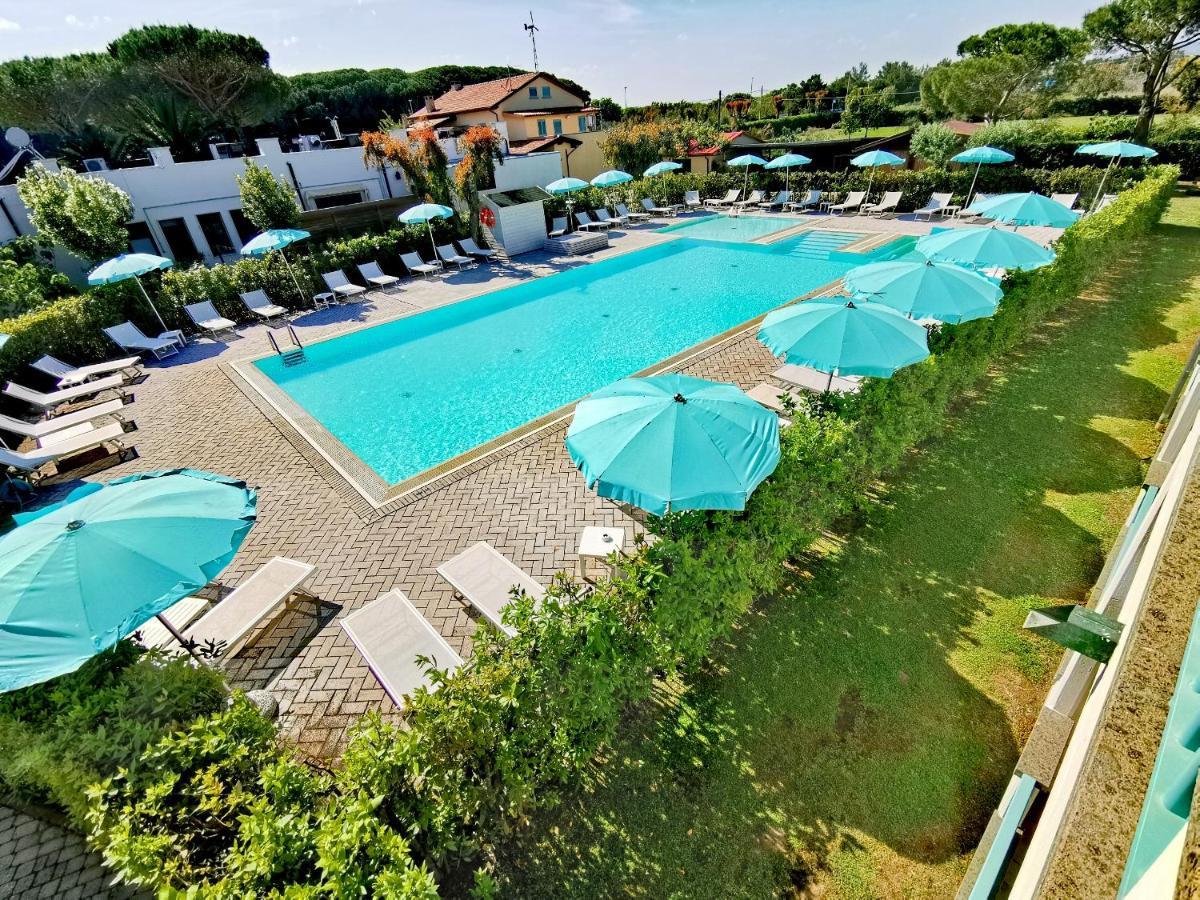 Apartments In Residence In Vada With Swimming Pool 450 Meters From The Sea Exterior foto
